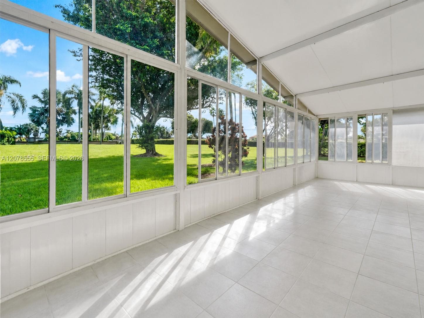 527 SE 27th Dr, Homestead, FL 33033