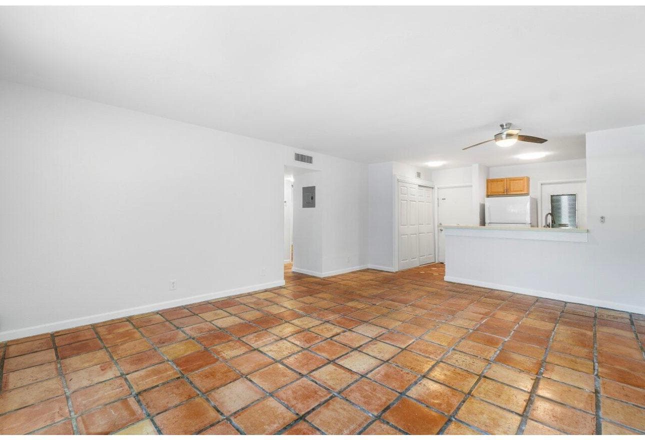 420 SE 2nd Avenue # 2, Deerfield Beach, FL 33441