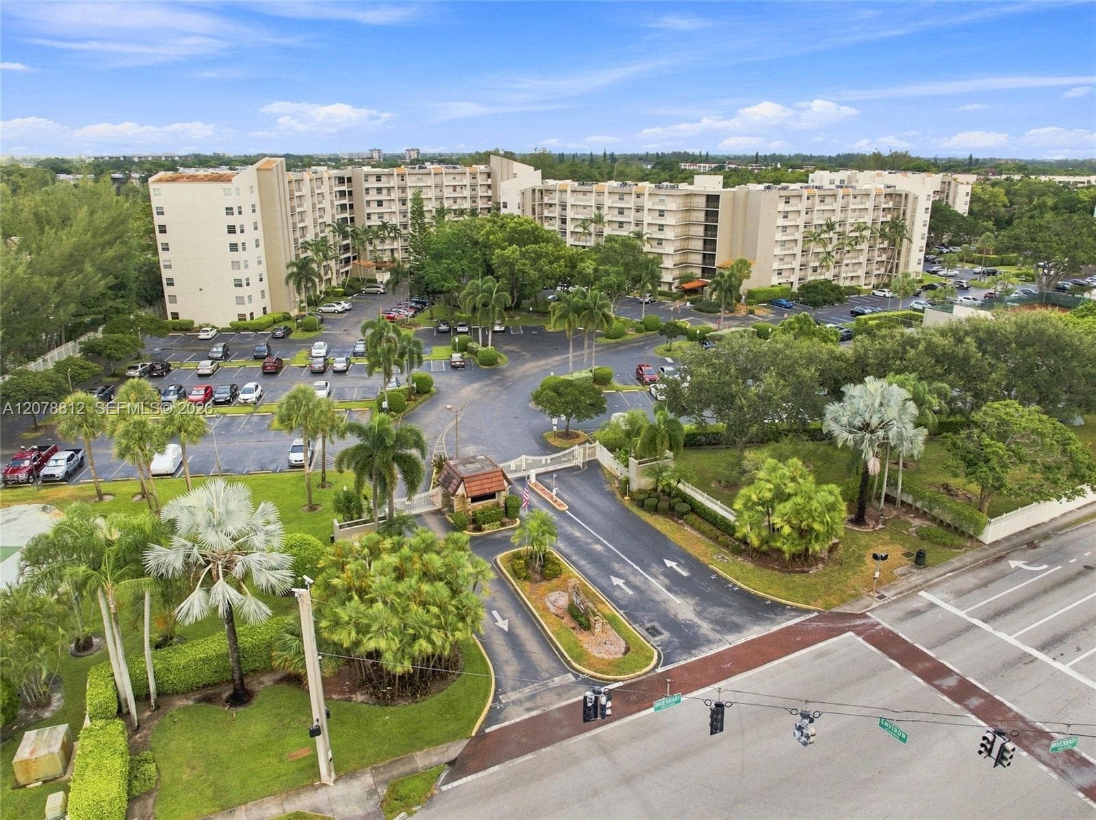 3940 Inverrary Blvd # 601-A, Lauderhill, FL 33319