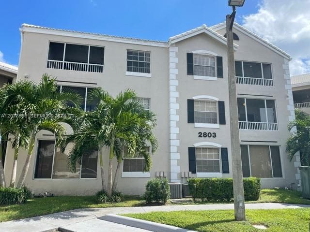 2851 N Oakland Forest Dr # 102, Oakland Park, FL 33309