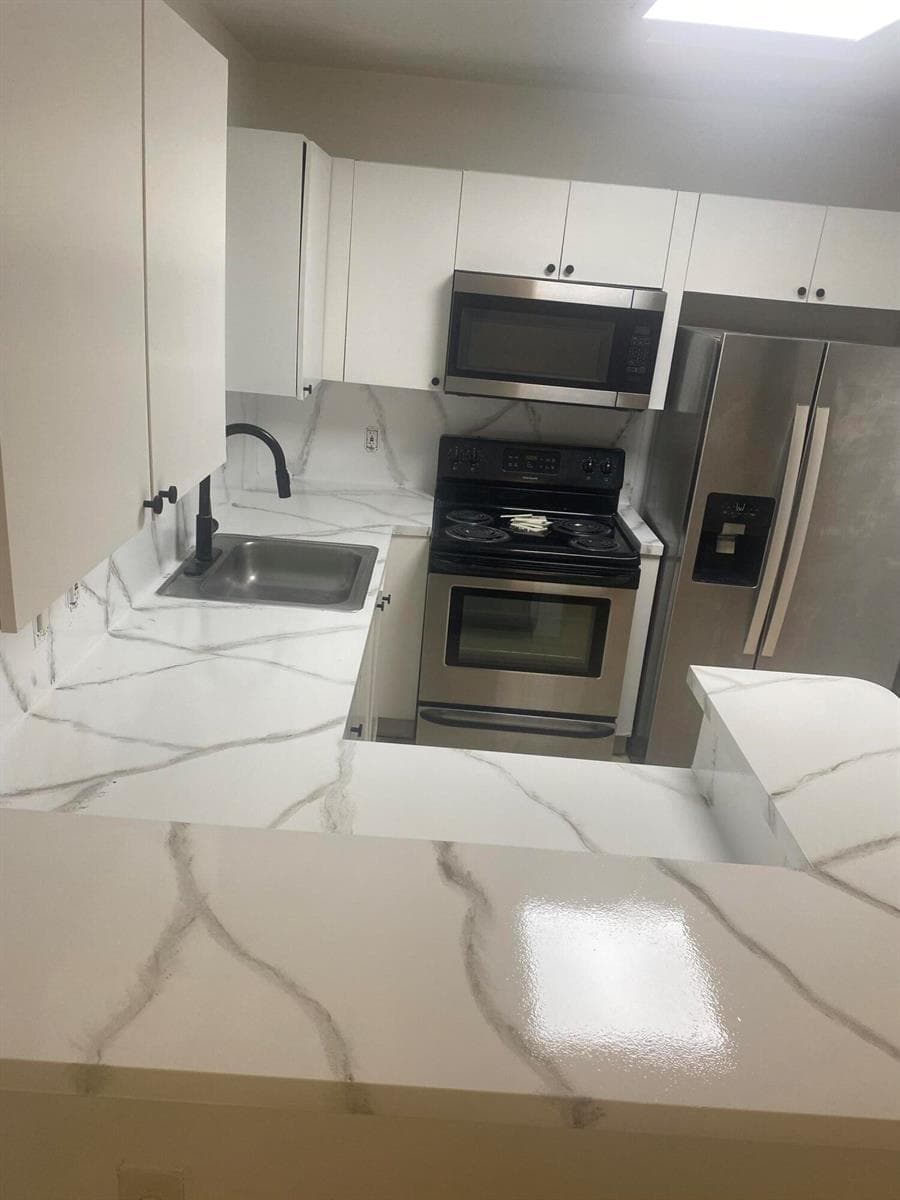 3740 N JOG Road # 106, West Palm Beach, FL 33411