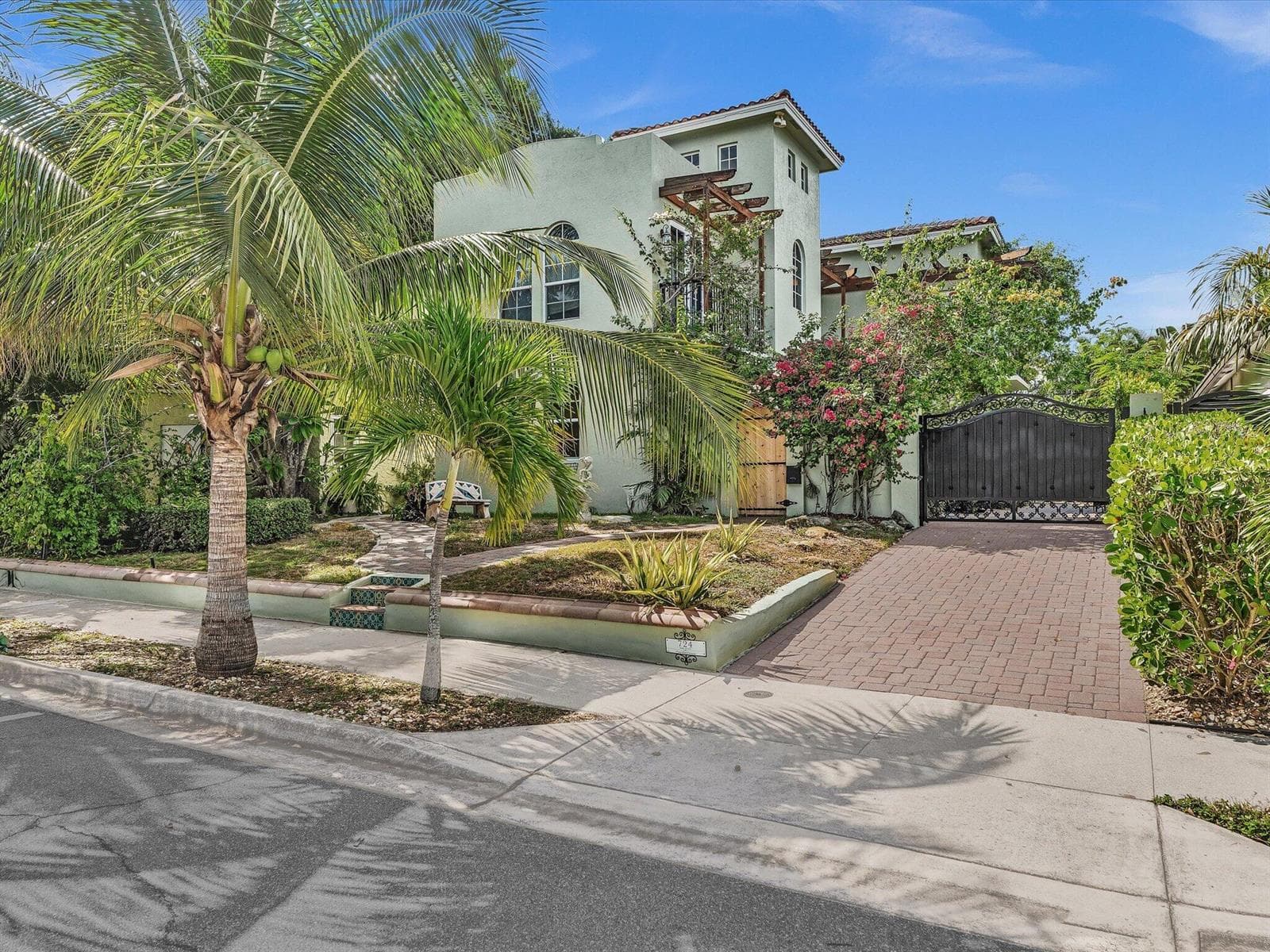 724 PARK Place, West Palm Beach, FL 33401
