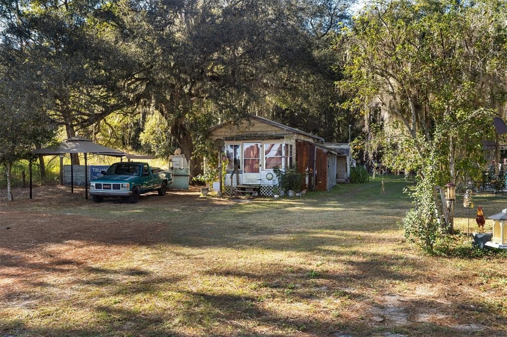 1582 S US 301, SUMTERVILLE, FL 33585