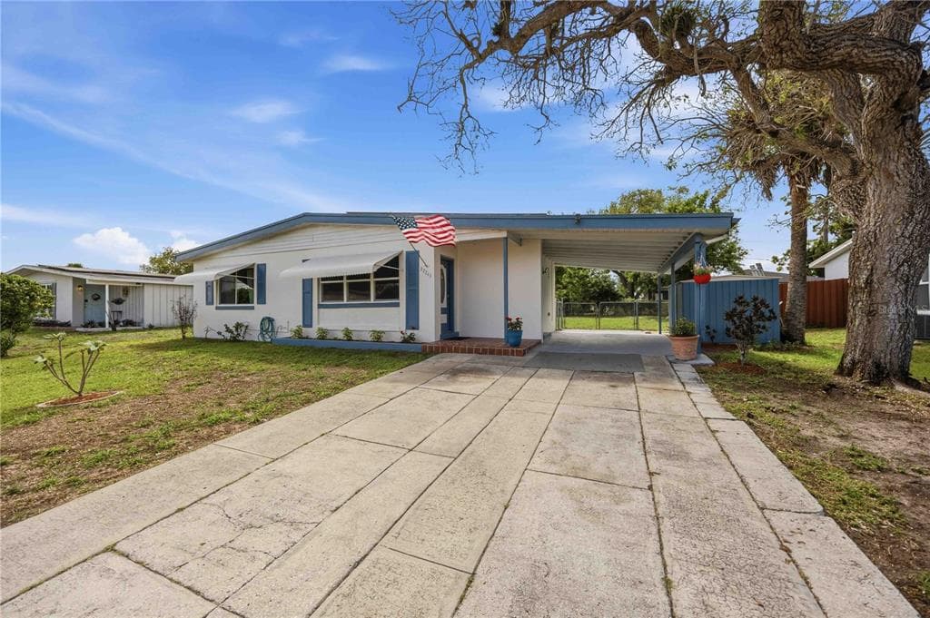 22243 HERNANDO AVENUE, PORT CHARLOTTE, FL 33952