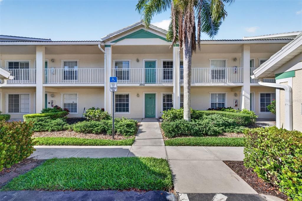4910 COUGAR COURT N # 103, NAPLES, FL 34109