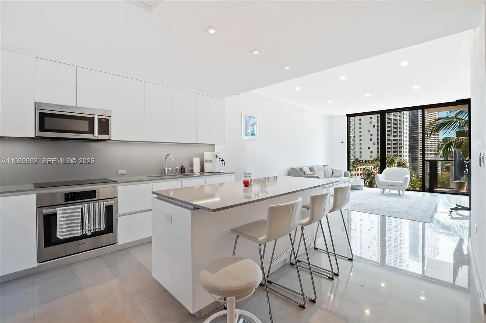 68 SE 6th Street # 805, Miami, FL 33131