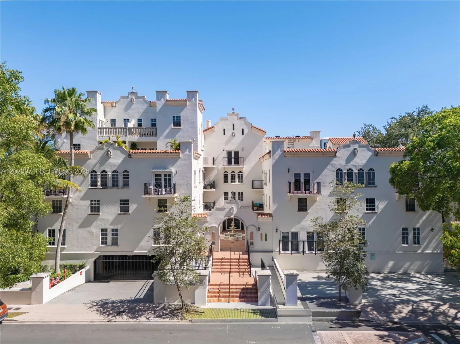 323 Navarre Ave # 403, Coral Gables, FL 33134