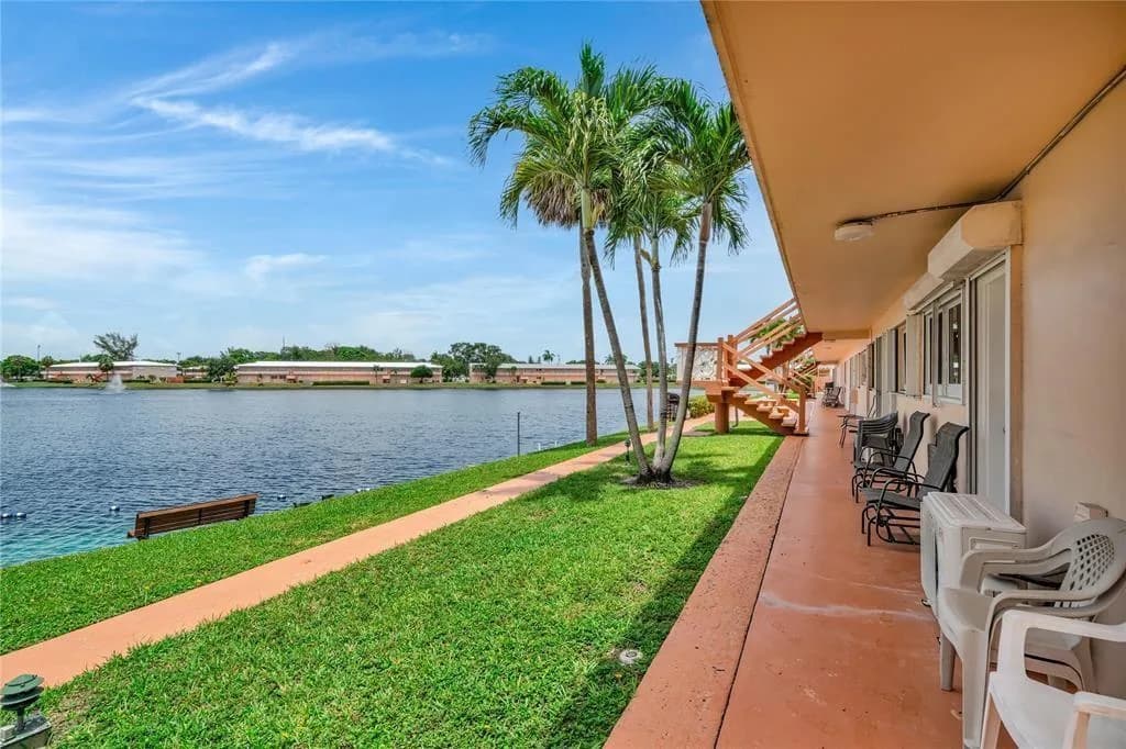 1050 SW 11th Street # 1L, Hallandale Beach, FL 33009