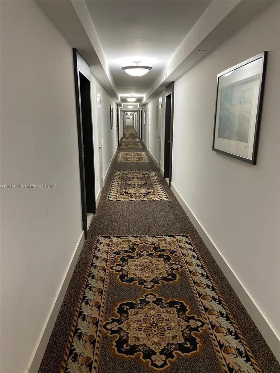2801 NE 183rd St # 2103W, Aventura, FL 33160