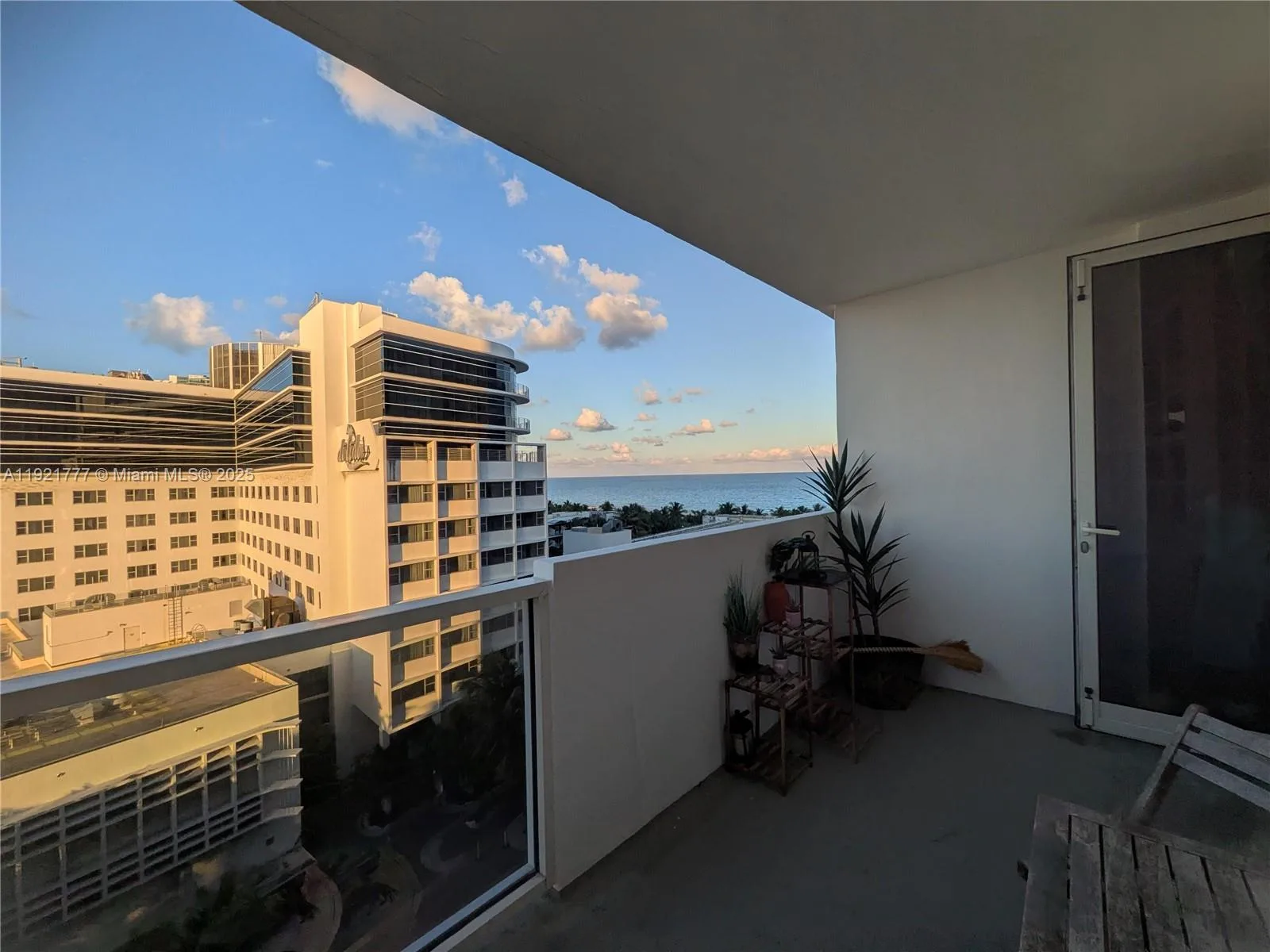 100 Lincoln Rd # 904, Miami Beach, FL 33139