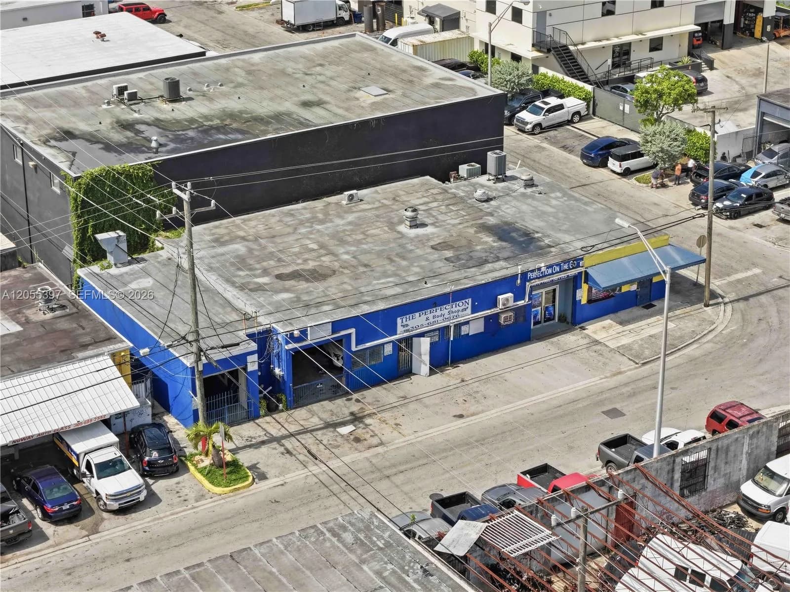 1081 E 47th St, Hialeah, FL 33013