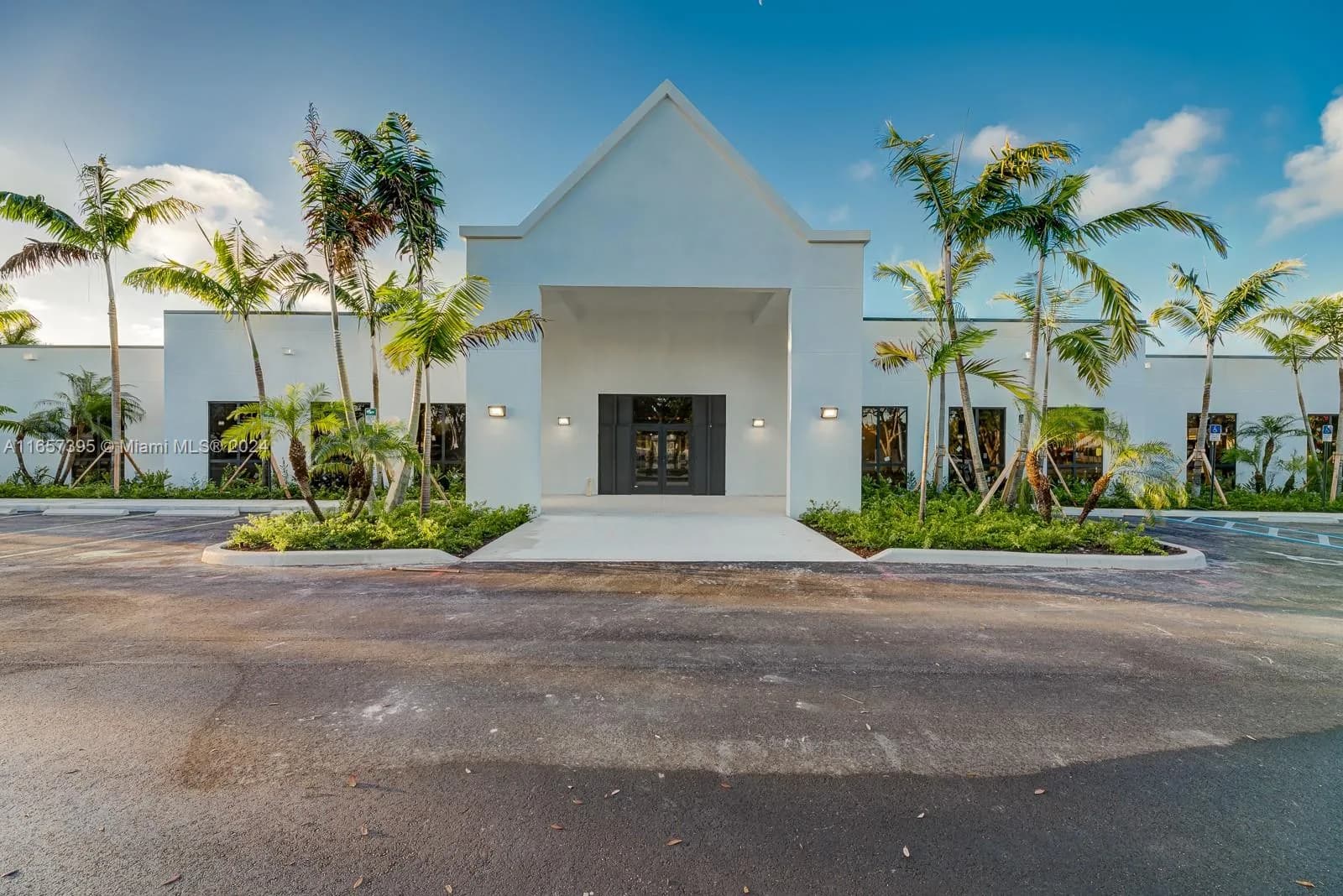 8950 SW 152nd St Suite V, Palmetto Bay, FL 33157