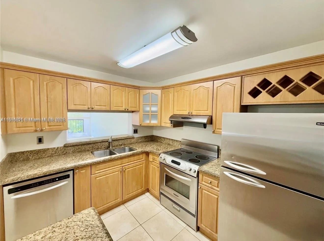 10825 SW 112th Ave # 302, Miami, FL 33176
