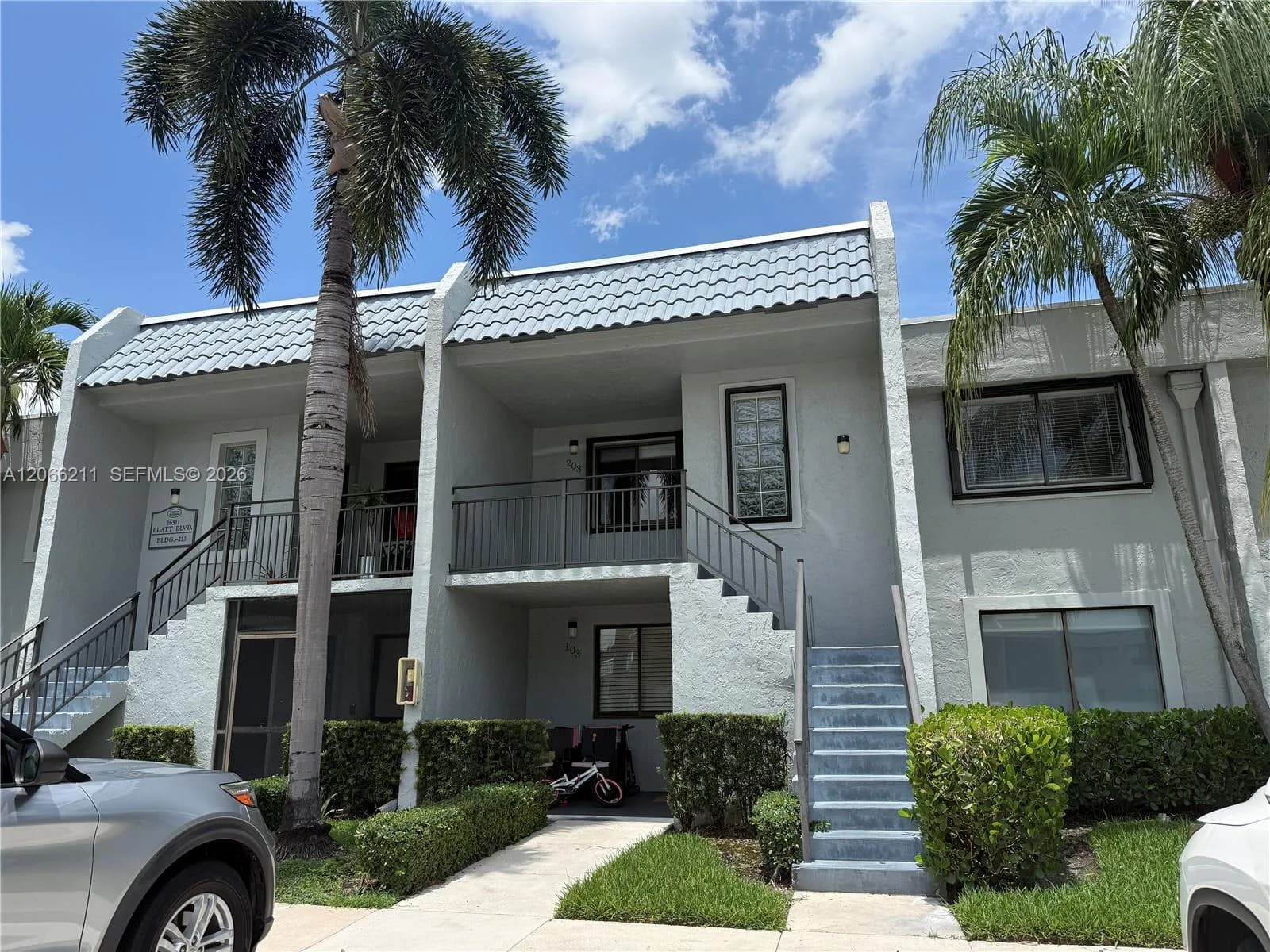 16511 Blatt Blvd # 203, Weston, FL 33326