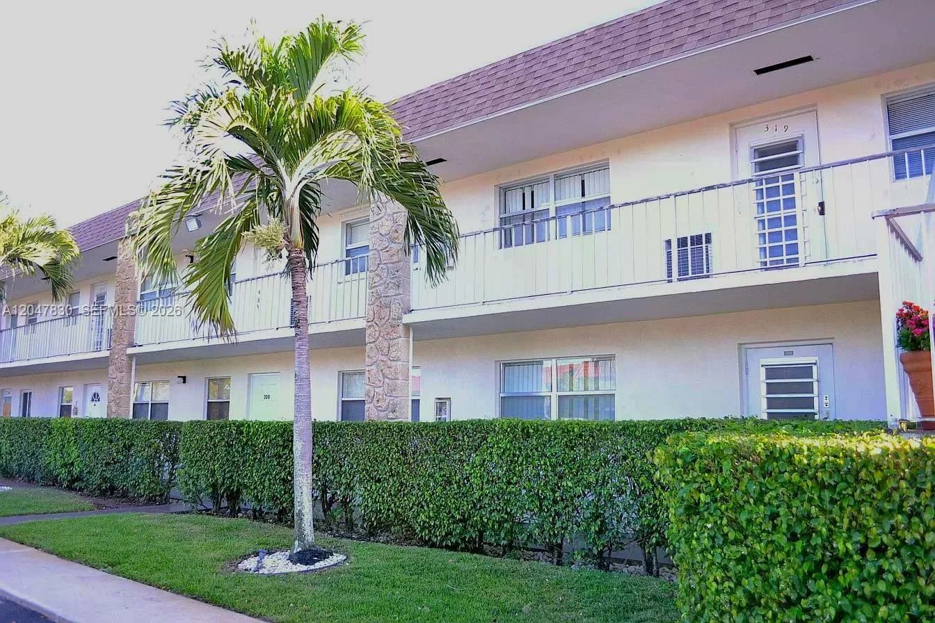 9855 Sandalfoot Blvd # 308, Boca Raton, FL 33428