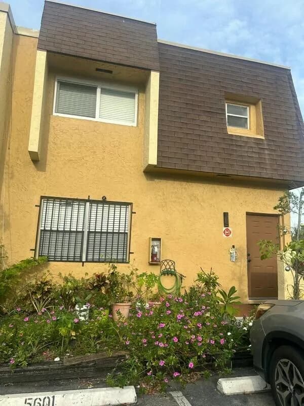 5601 Blueberry Court # 157, Lauderhill, FL 33313