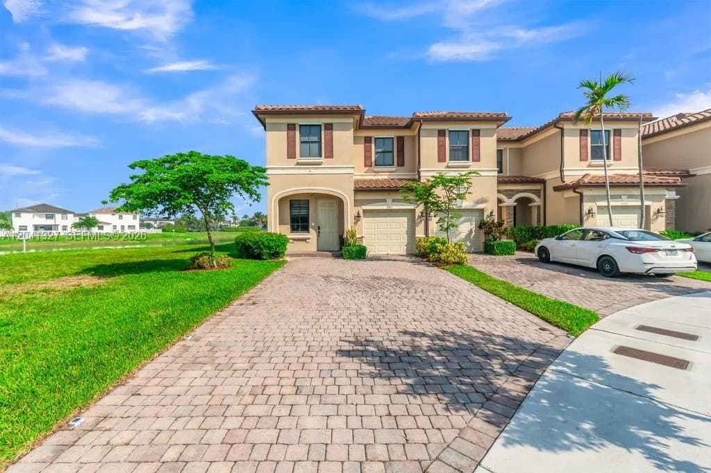 3401 W 94th Ter, Hialeah, FL 33018-2079