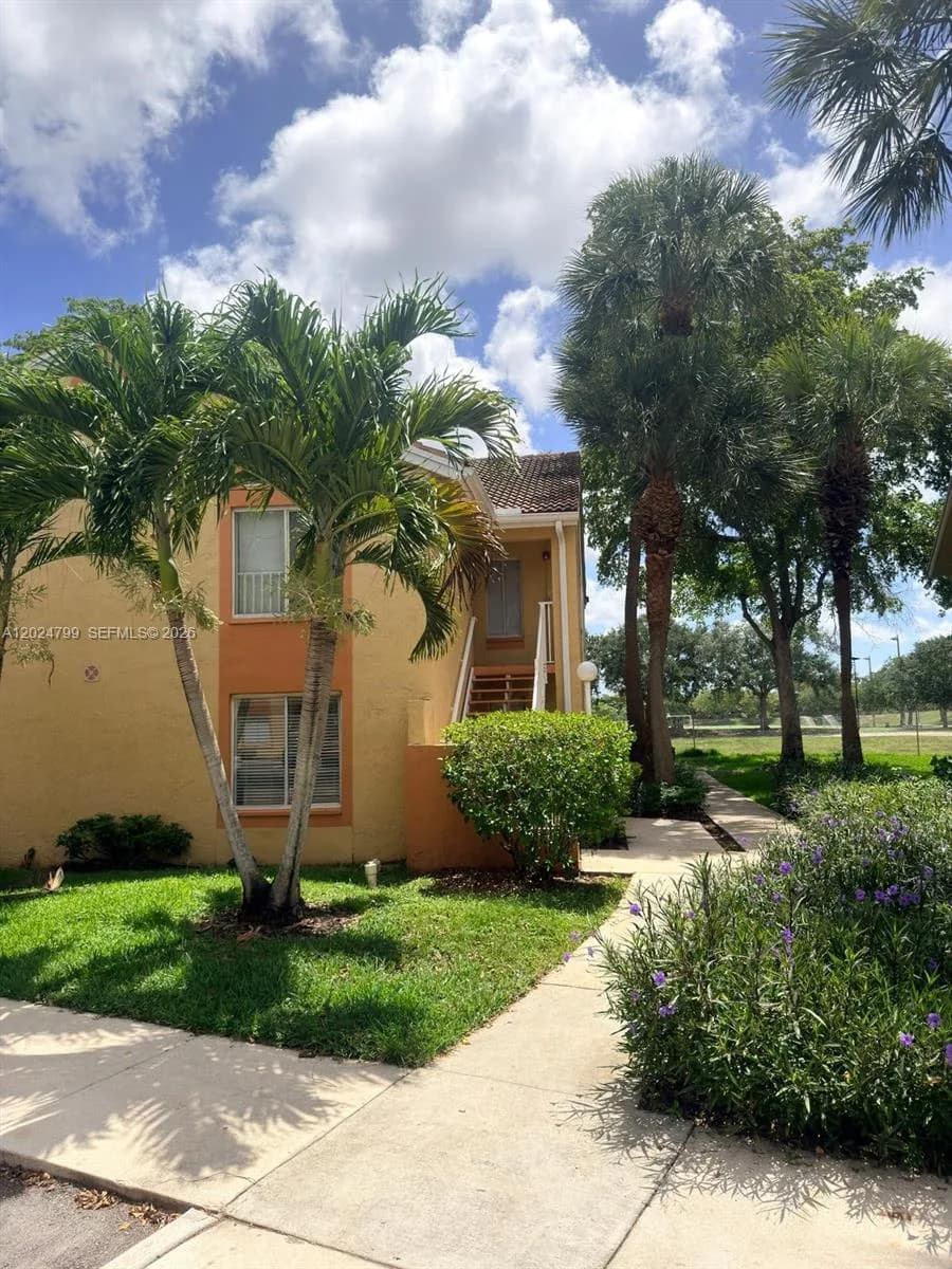 1025 Coral Club Dr # 1025, Coral Springs, FL 33071