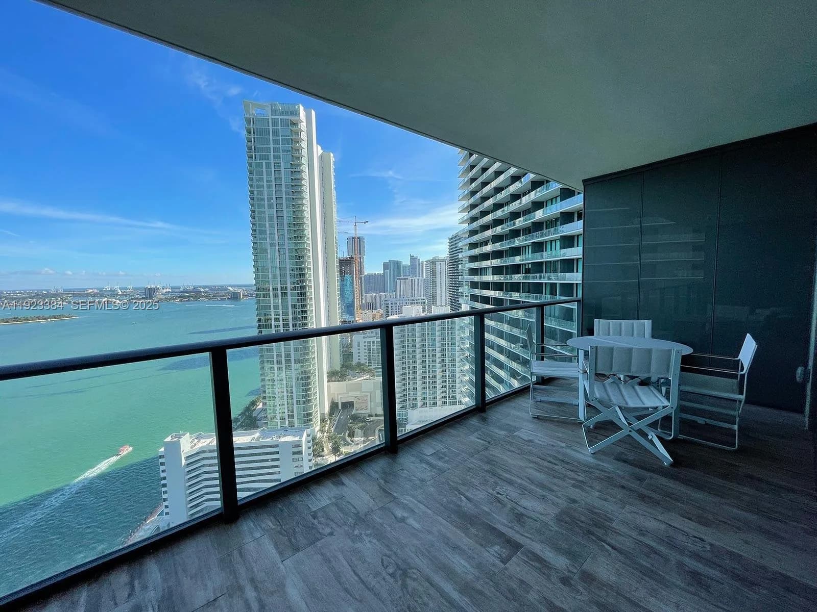 650 NE 32nd St # 3005, Miami, FL 33137