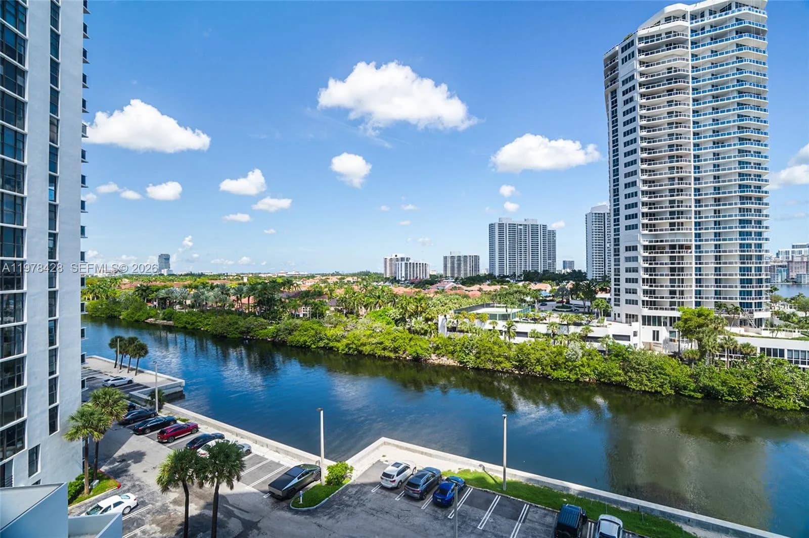 20515 E Country Club Dr # 849, Aventura, FL 33180