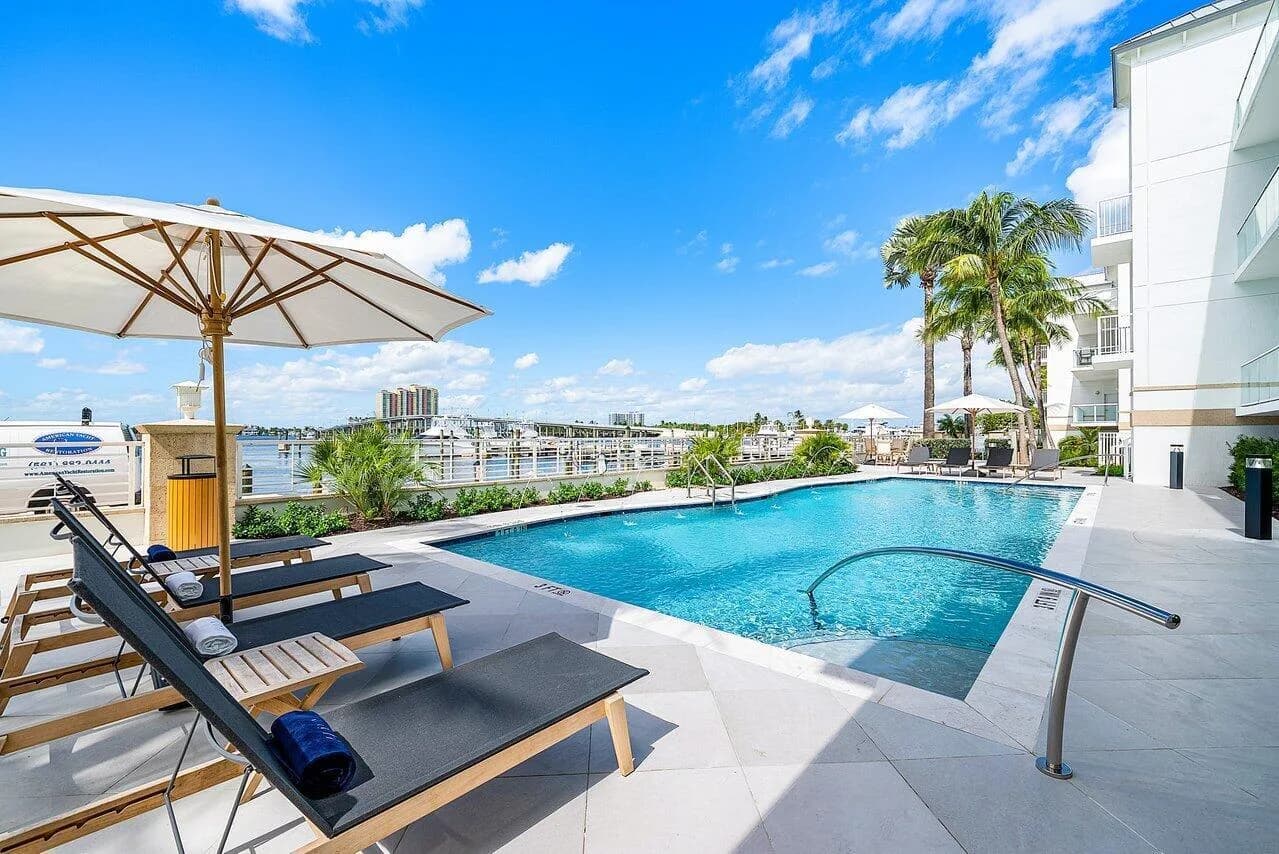 180 Lake Drive # 2103, Palm Beach Shores, FL 33404