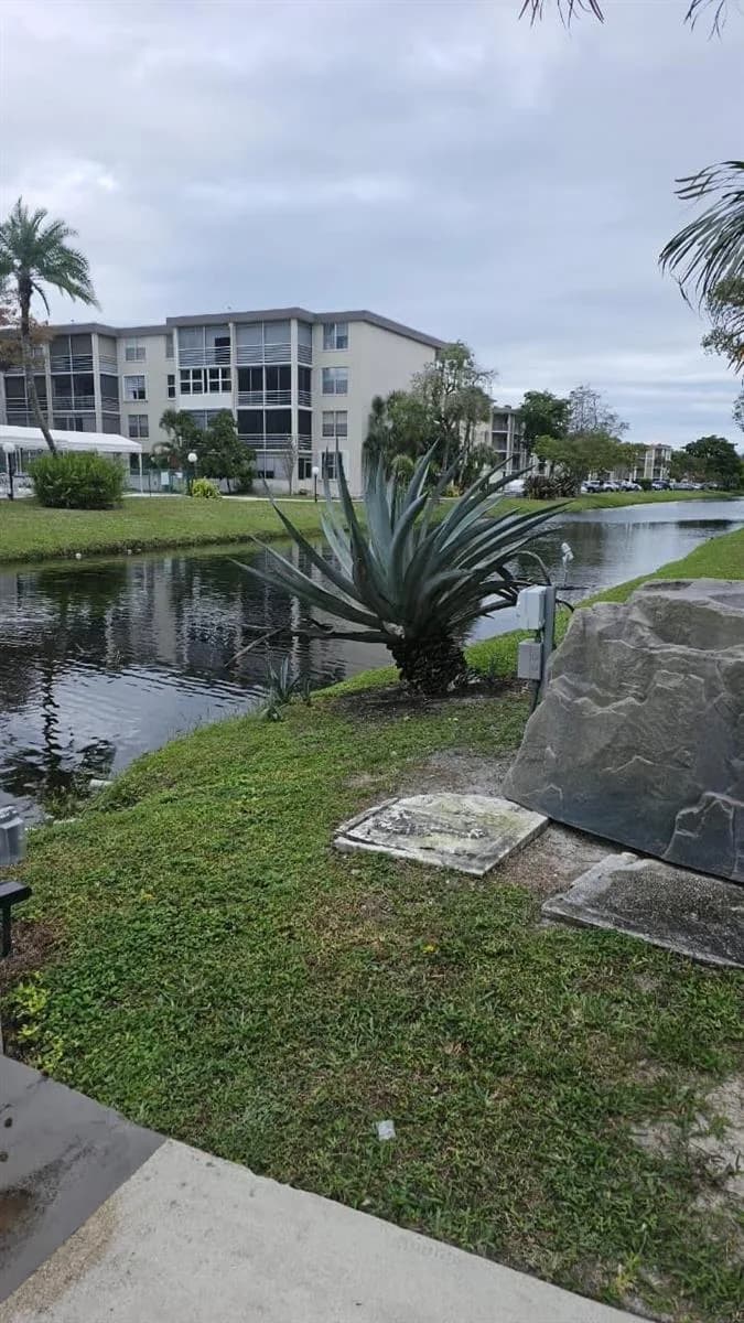 4851 NW 26th Court # 342, Lauderdale Lakes, FL 33313