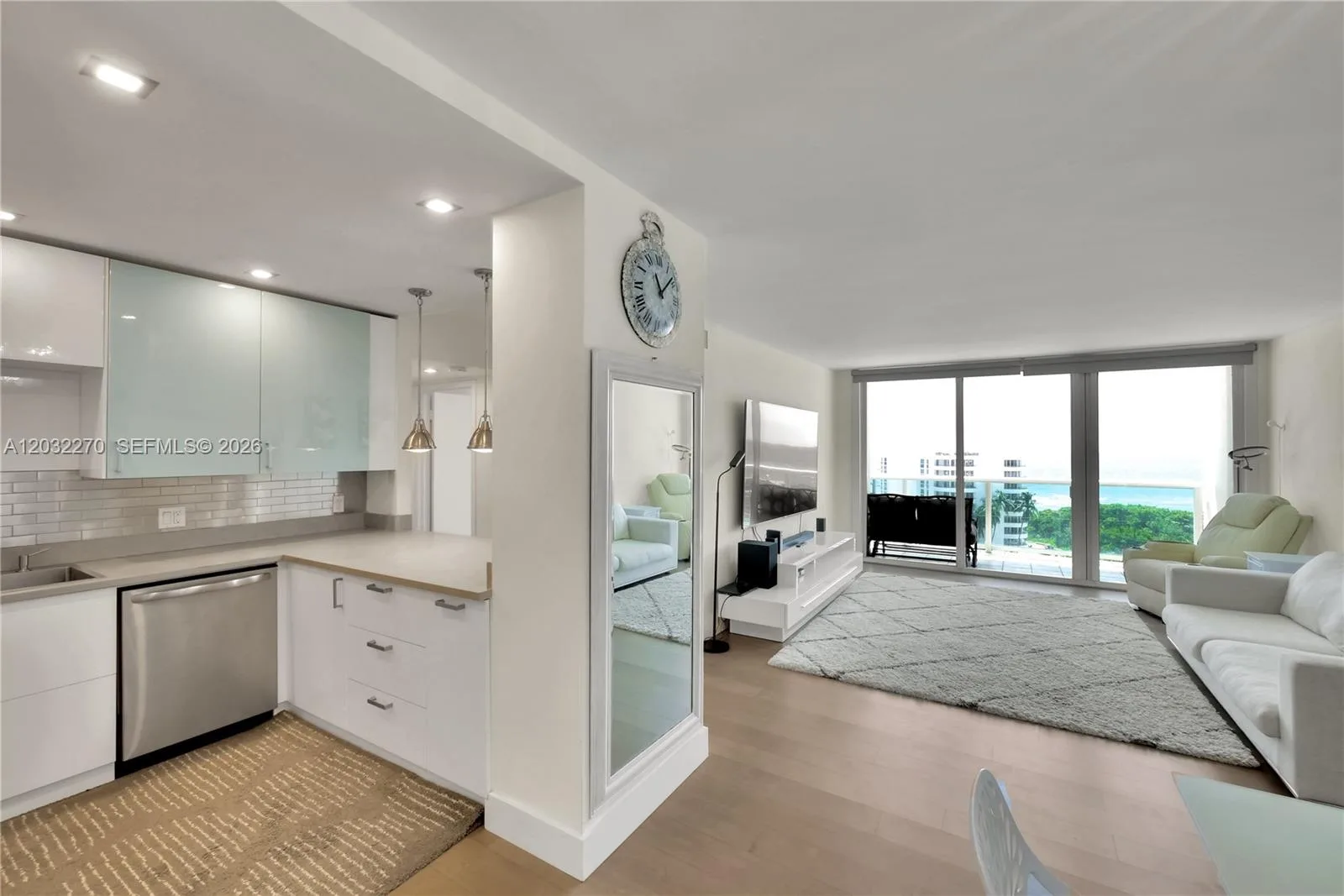 100 Bayview Dr # 1008, Sunny Isles Beach, FL 33160