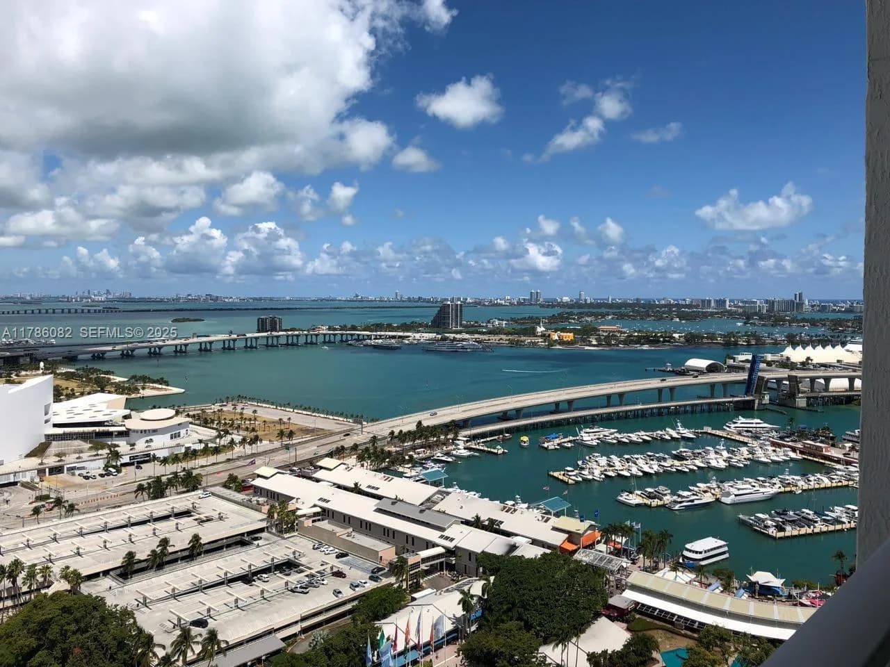 244 Biscayne Blvd # 3004, Miami, FL 33132