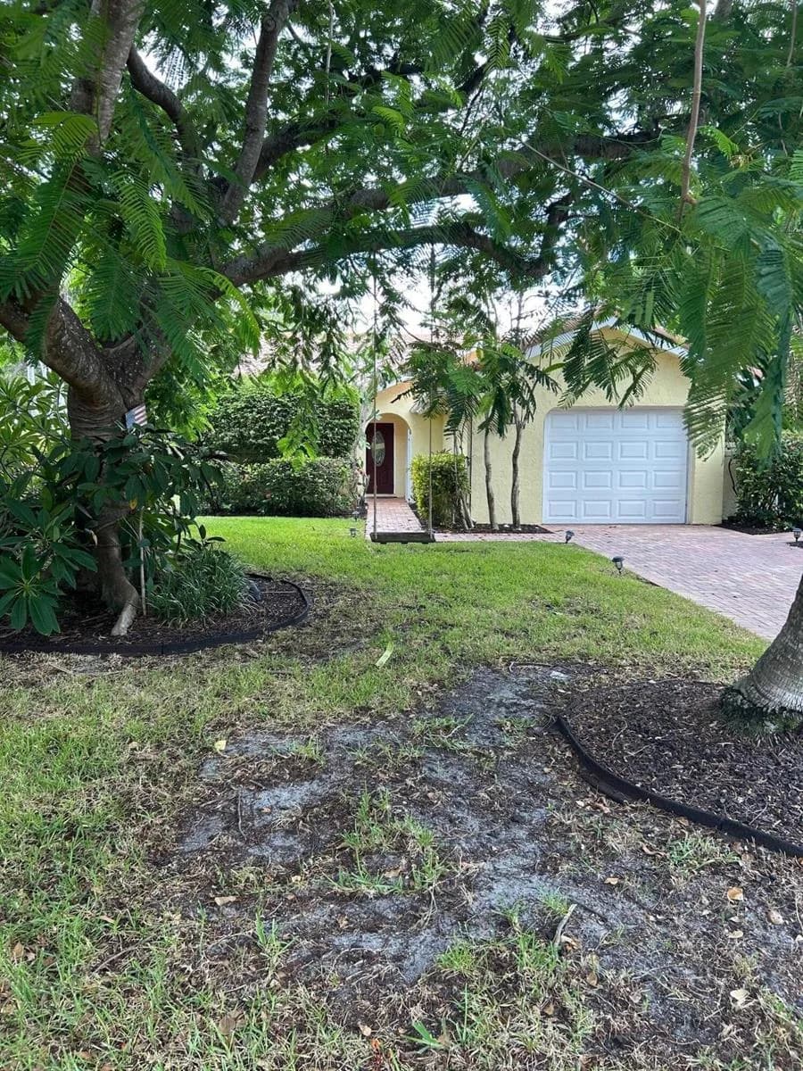 1330 NW 22nd Avenue, Delray Beach, FL 33445