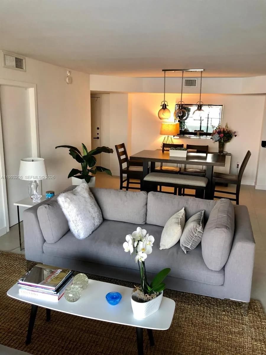 2333 Brickell Ave # PH207, Miami, FL 33129