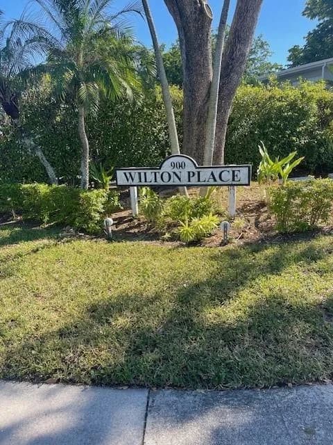900 NE 26 Street # 15, Wilton Manors, FL 33305