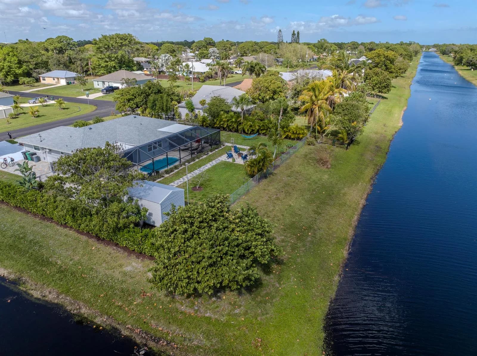 2513 SE Hallahan Street, Port St. Lucie, FL 34952