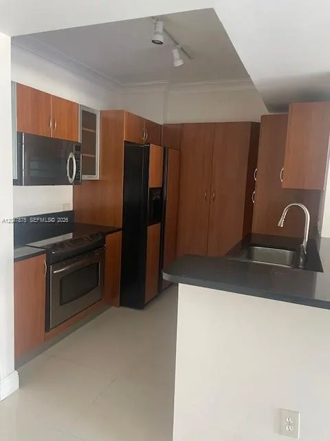 2775 NE 187th St # 524, Aventura, FL 33180