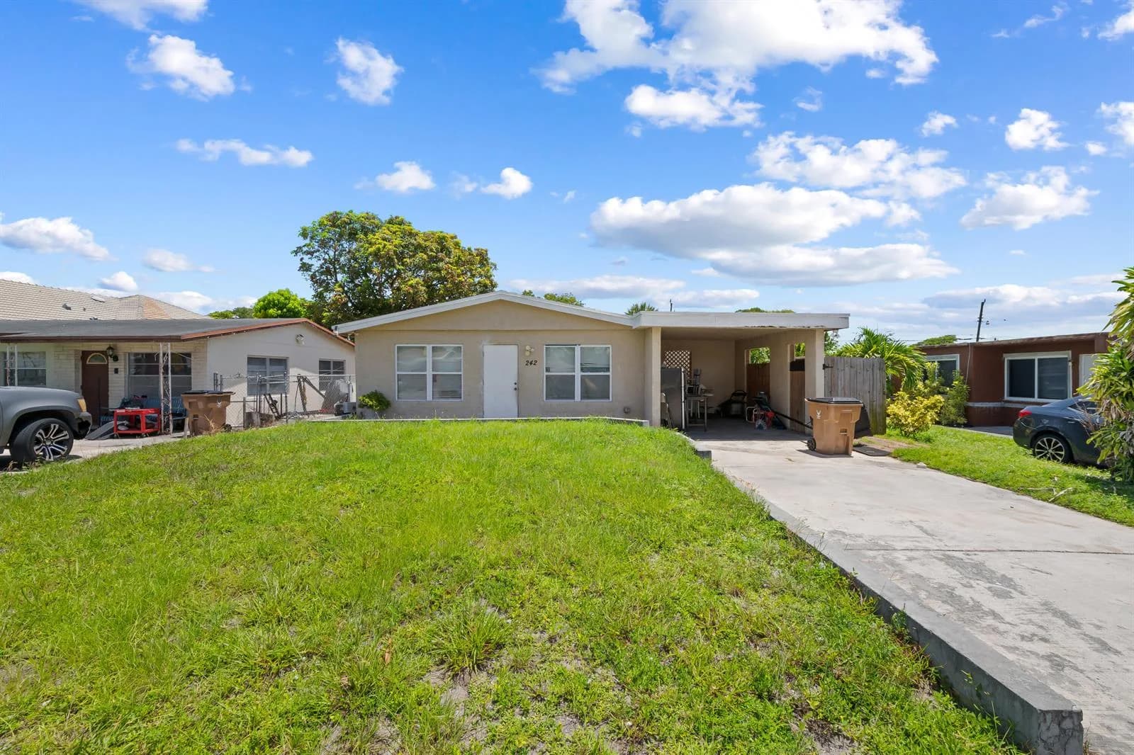 242 SW 3RD Street, Deerfield Beach, FL 33441