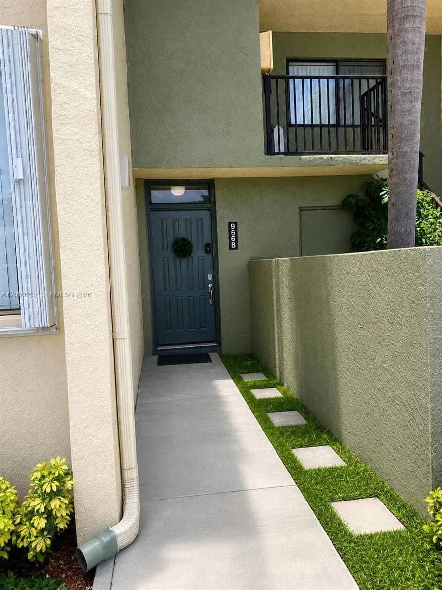 9568 SW 1st Ct # 7-F, Coral Springs, FL 33071