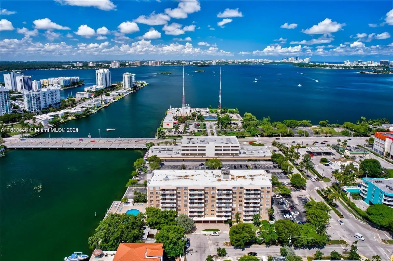 1455 N Treasure Dr # 3R, North Bay Village, FL 33141