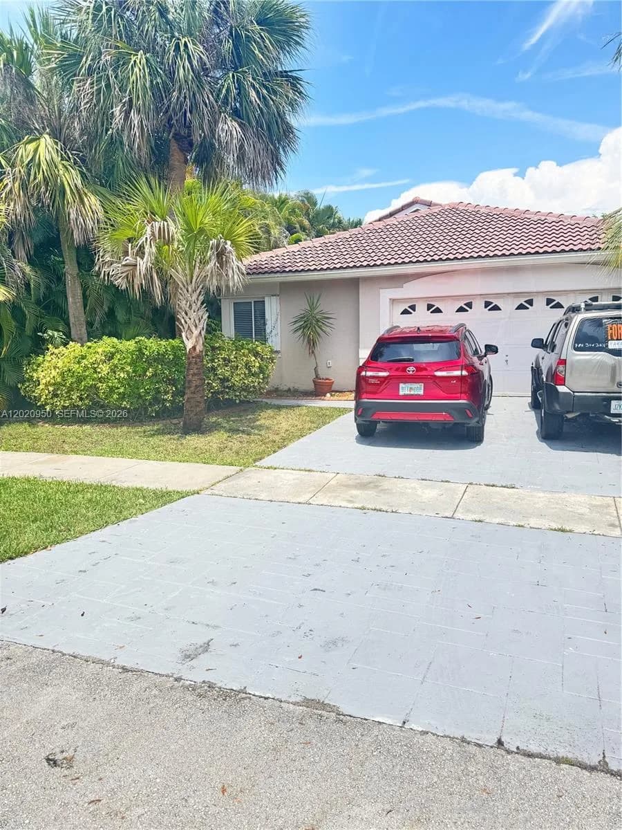 131 SW 178th Way, Pembroke Pines, FL 33029