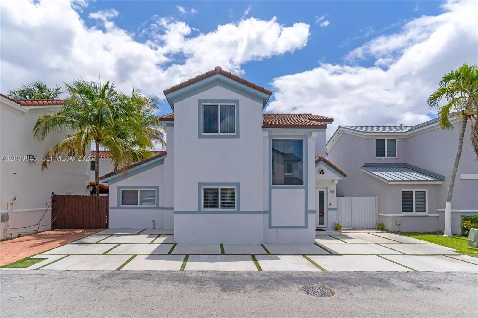 979 NW 126th Path, Miami, FL 33182