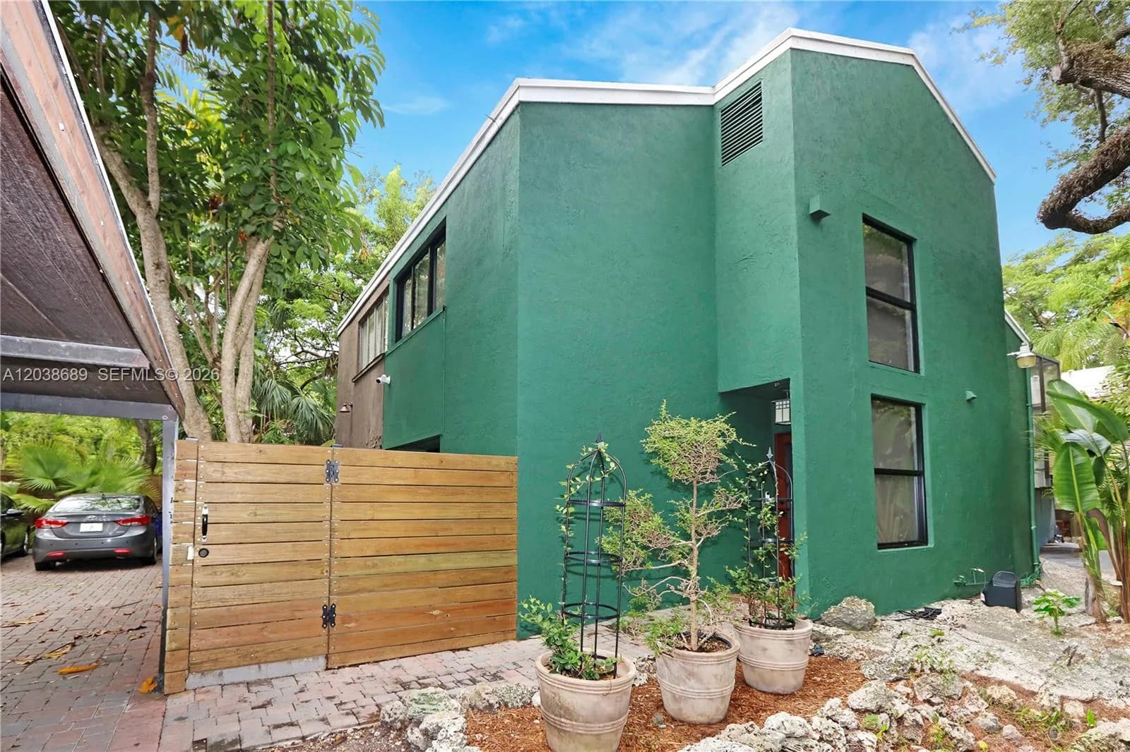 3138 Mary St # 3138, Miami, FL 33133