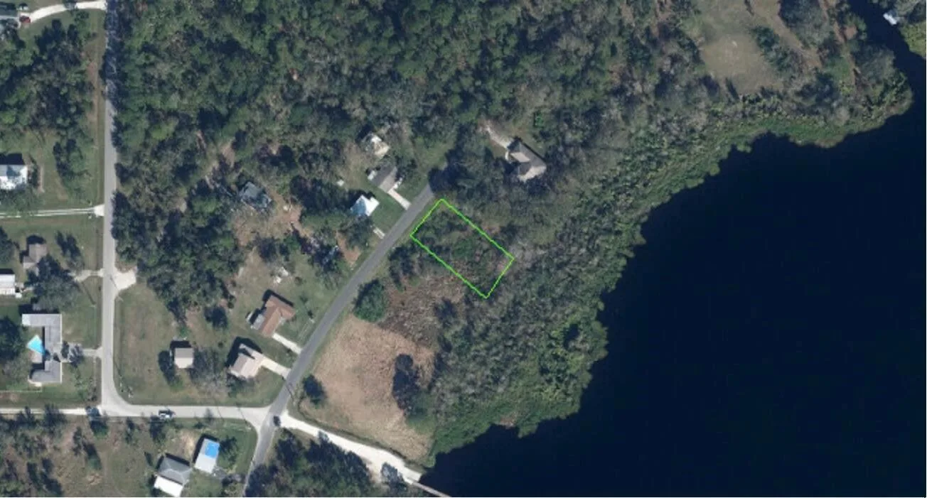 6326 Lakeside Drive W, Sebring, FL 33875