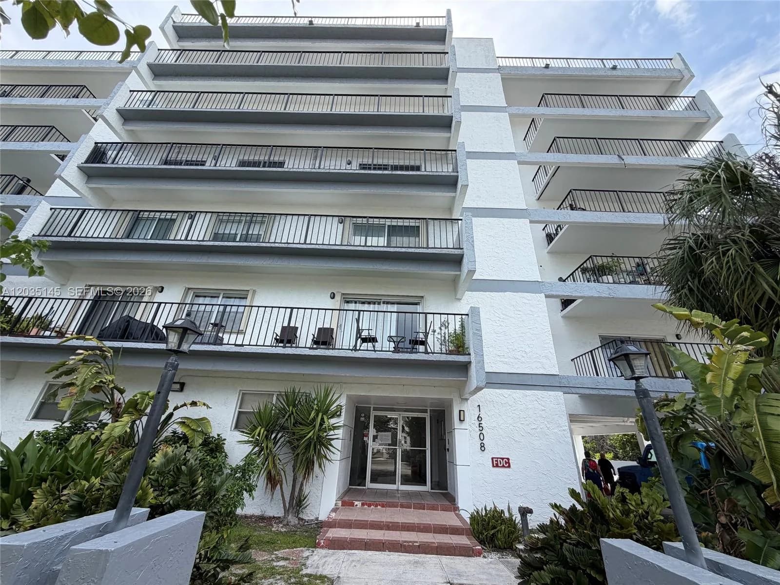 16508 NE 26th Ave # 201, North Miami Beach, FL 33160