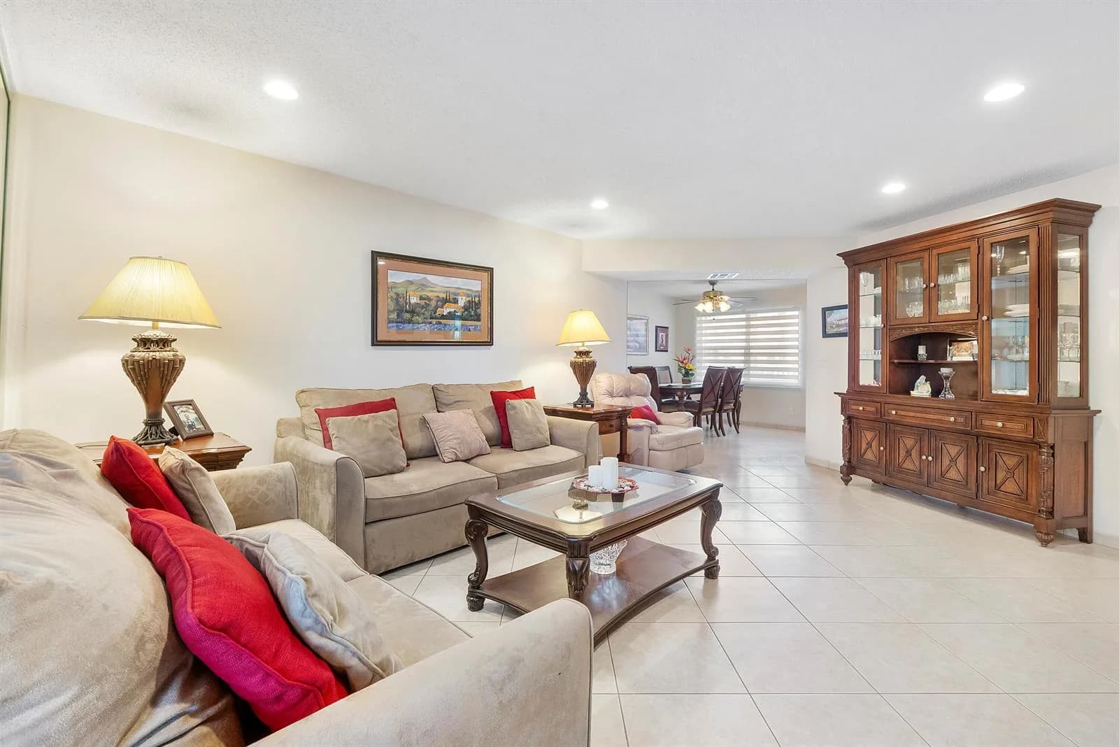 4270 NW 40th Street # 205, Lauderdale Lakes, FL 33319
