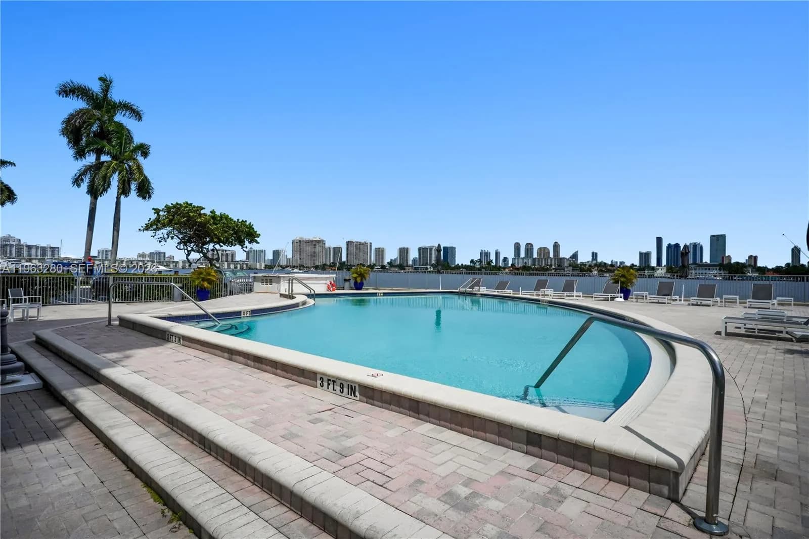 16558 NE 26th Ave # 2A, North Miami Beach, FL 33160