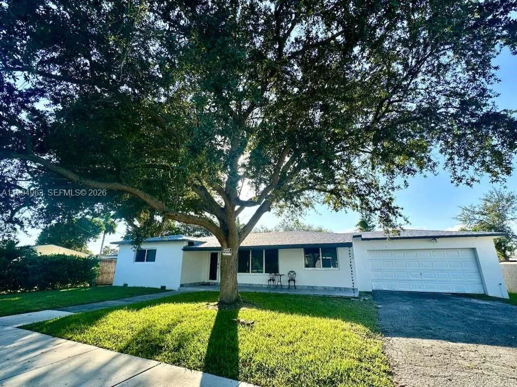 628 SW 6th Ave, Hallandale Beach, FL 33009