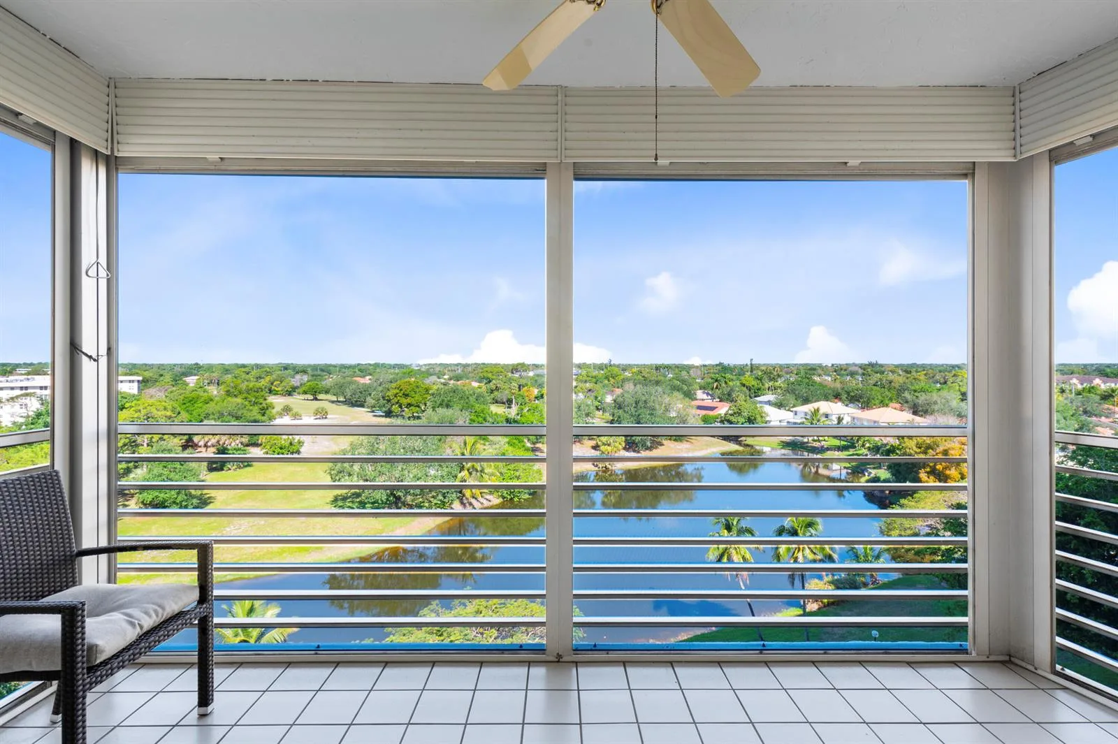 3499 Oaks Way # 806, Pompano Beach, FL 33069