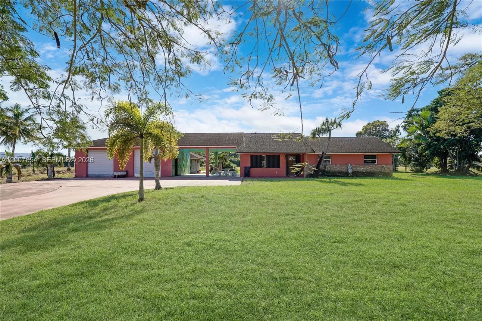 20000 SW 216th St, Miami, FL 33170
