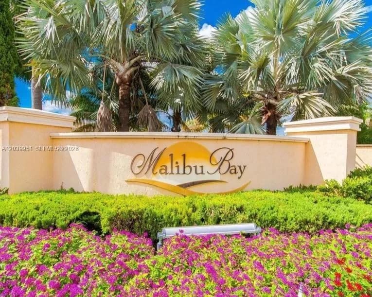 930 NE 34th Ave # 202, Homestead, FL 33033