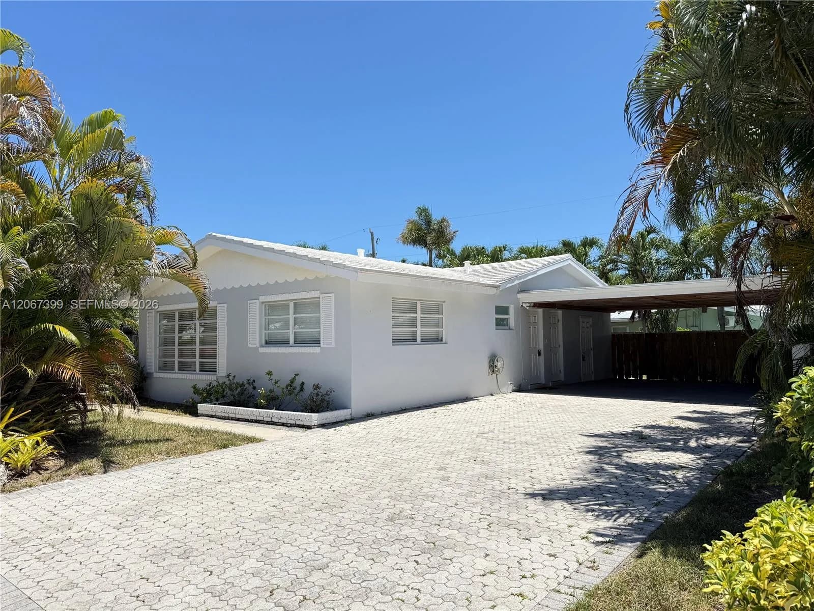 2220 NE 36th St # #1, Lighthouse Point, FL 33064