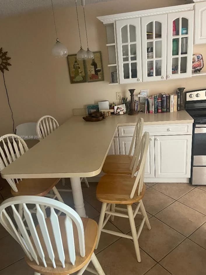 9400 Sunrise Lakes Blvd # 105, Sunrise, FL 33322