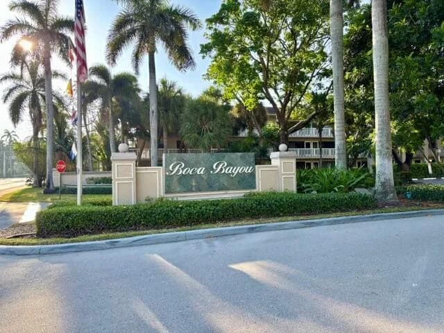 21 Royal Palm Way # 2020, Boca Raton, FL 33432